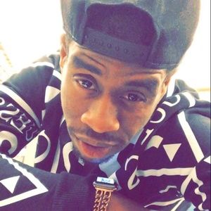 Meet your Posher, Bee